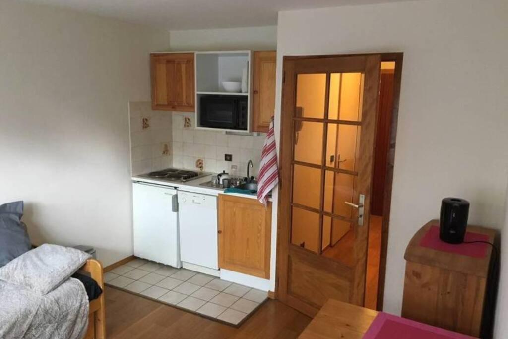 Bright Refurbished Apartment - Central ليز أوش المظهر الخارجي الصورة